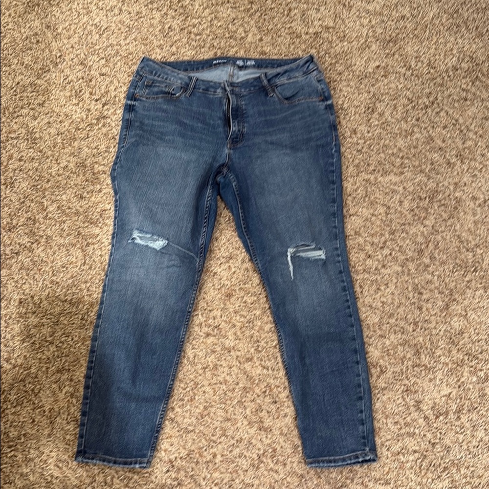 Old Navy Blue Ankle Cropped Jeans with Distressed Design